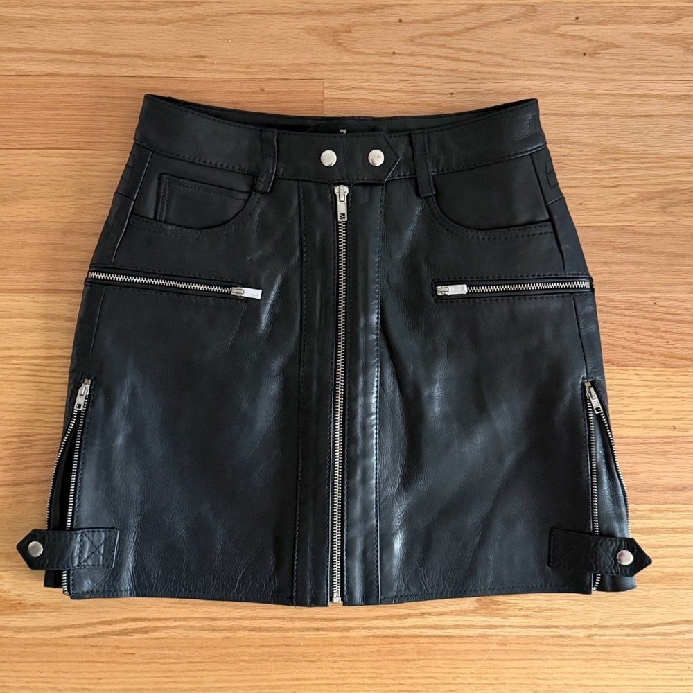 7 For All Mankind Black Leather Moto Mini Skirt Zipper Detail Size 24